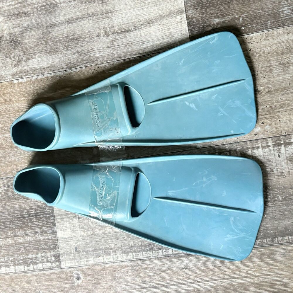 Swimming Flippers Fins Ocean Way  Blue Size 10-12 Vtg